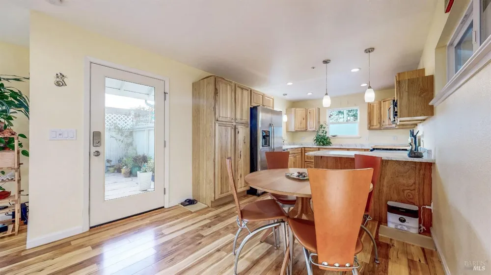 9011 Donald Street Graton, CA 95444