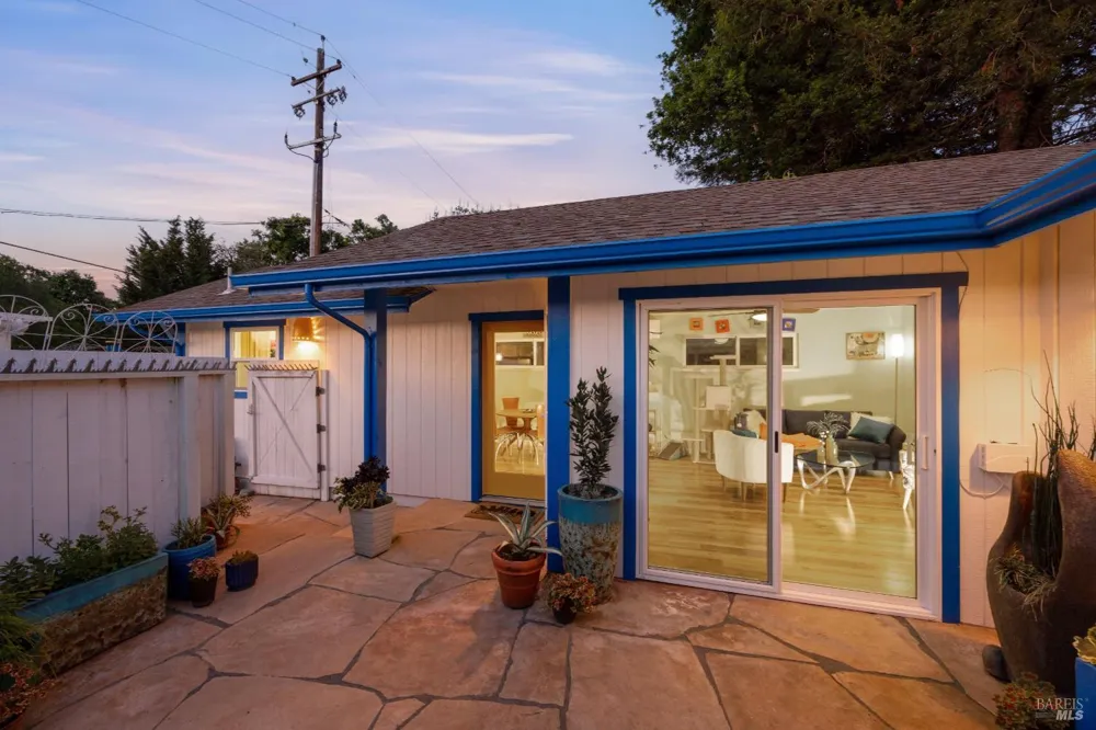 9011 Donald Street Graton, CA 95444