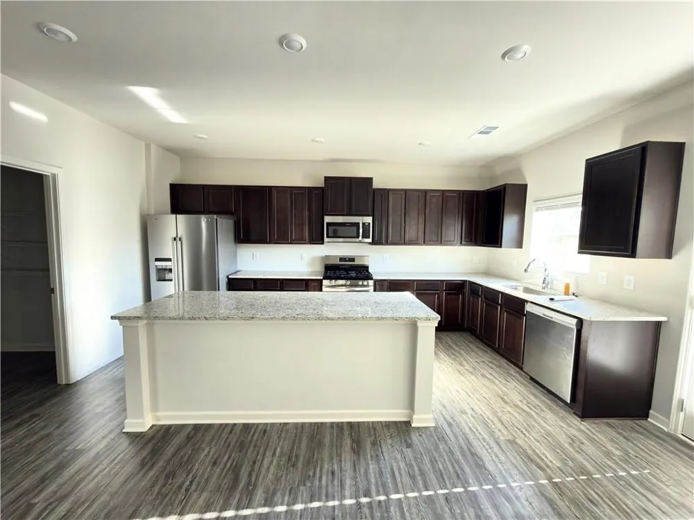 24 Berry Drive Dawsonville, GA 30534
