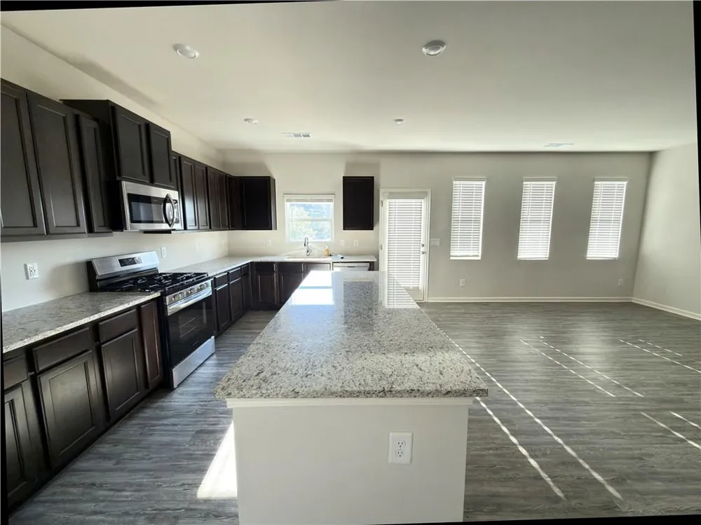24 Berry Drive Dawsonville, GA 30534