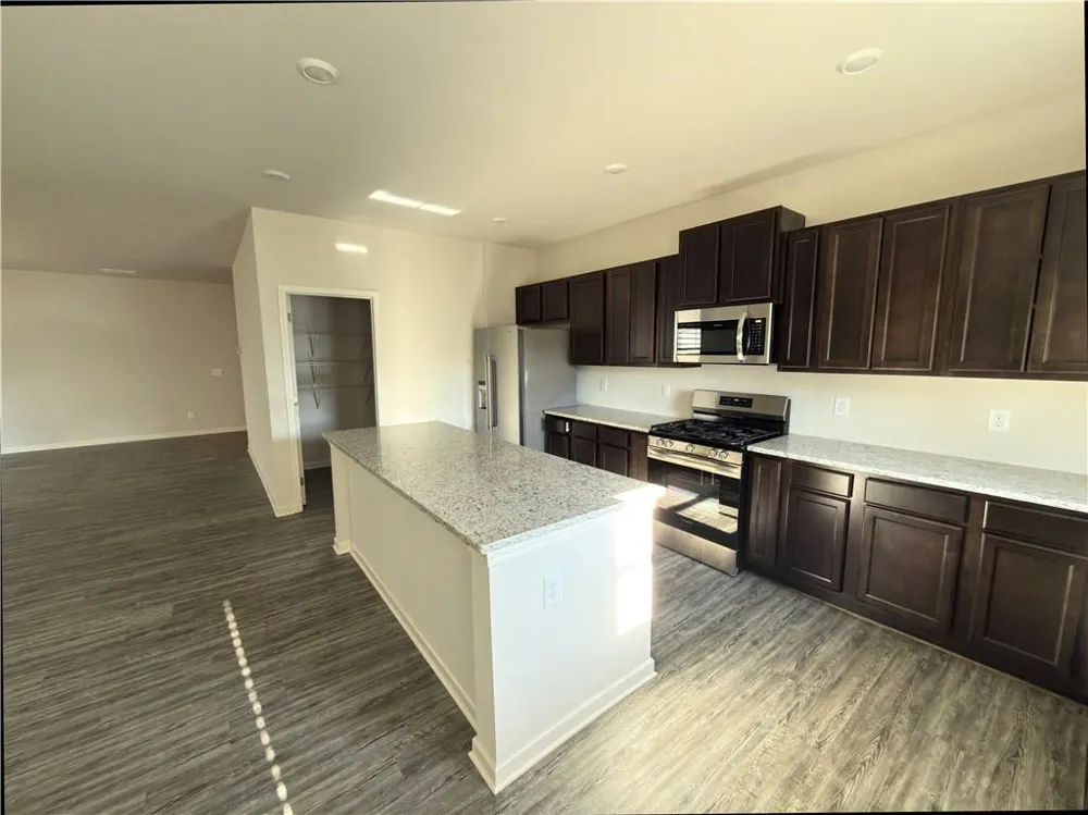 24 Berry Drive Dawsonville, GA 30534