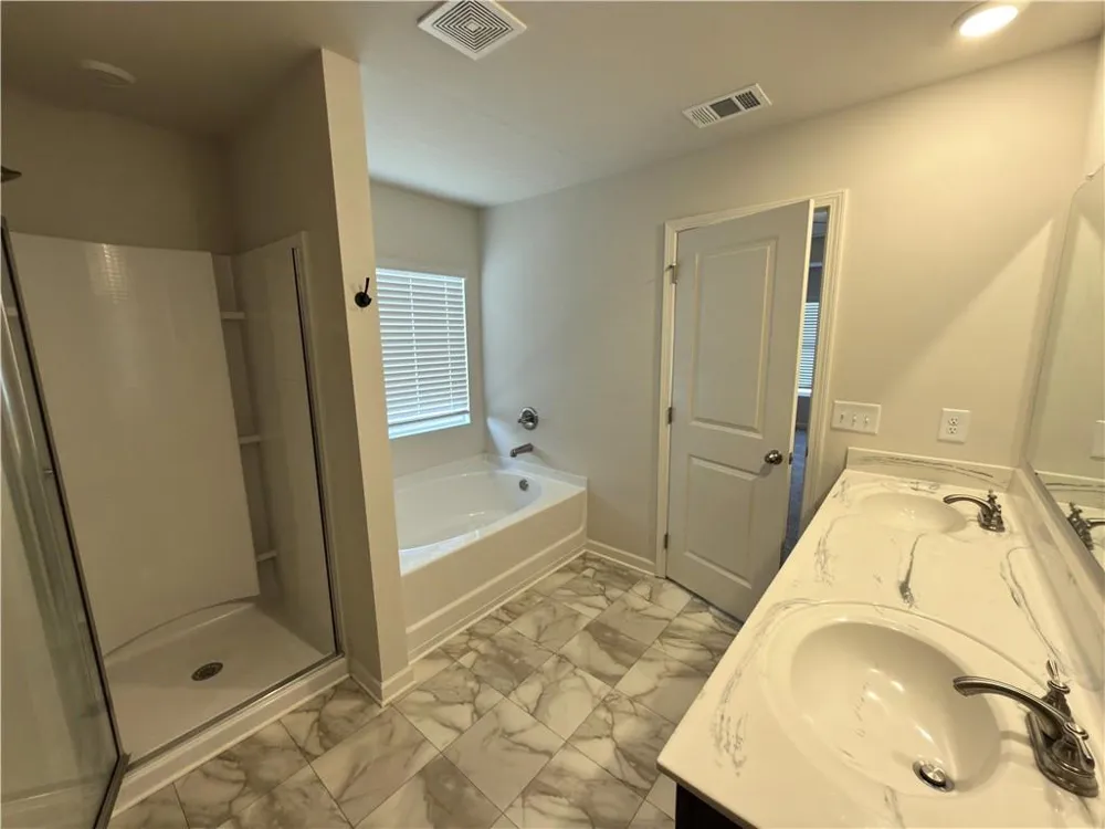 24 Berry Drive Dawsonville, GA 30534