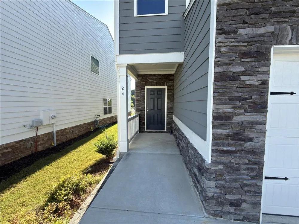 24 Berry Drive Dawsonville, GA 30534