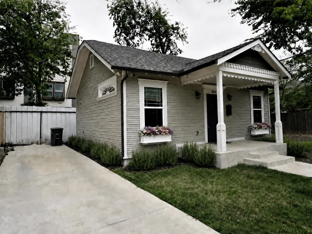 1614 Hubert Street Dallas, TX 75206