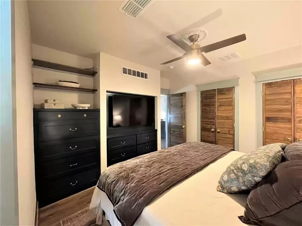 1614 Hubert Street Dallas, TX 75206