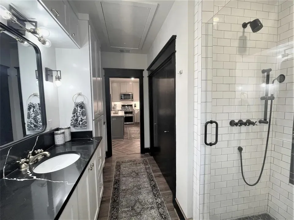 1614 Hubert Street Dallas, TX 75206