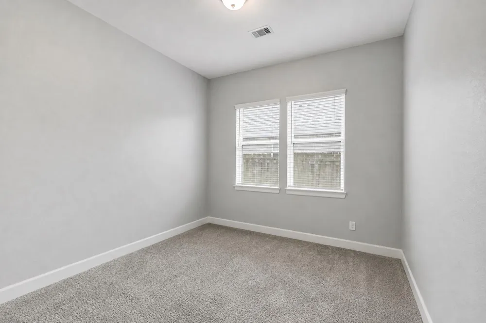 10015 Goliad Drive Mont Belvieu, TX 77523