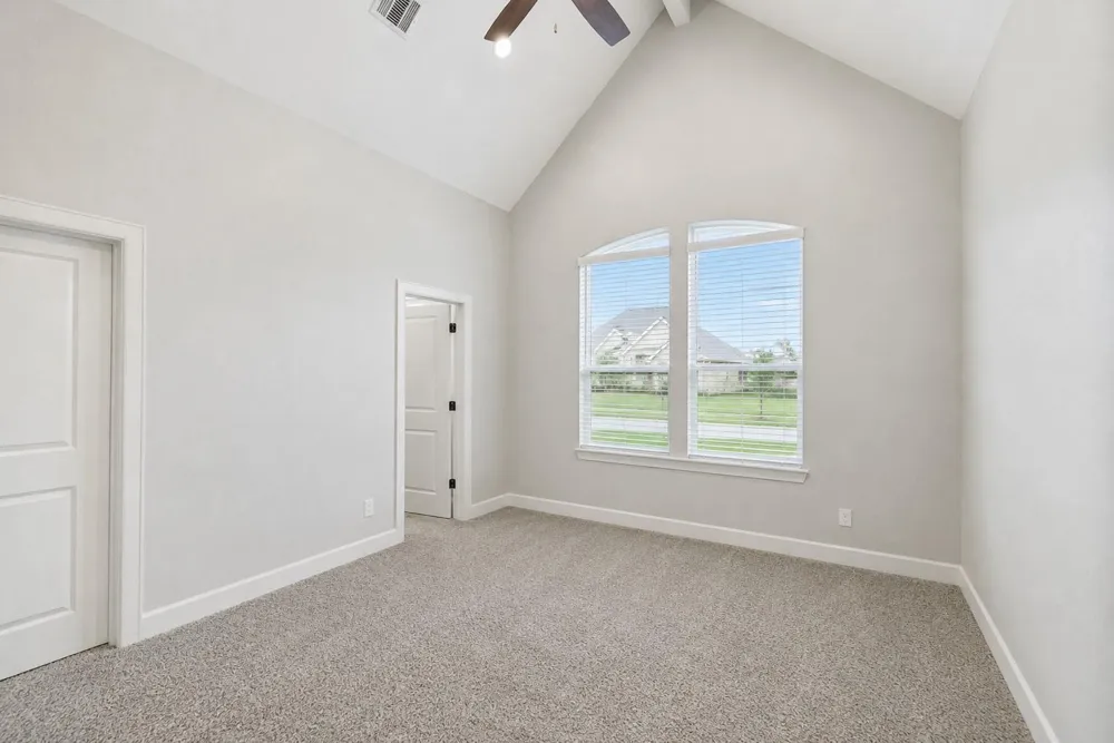 10015 Goliad Drive Mont Belvieu, TX 77523