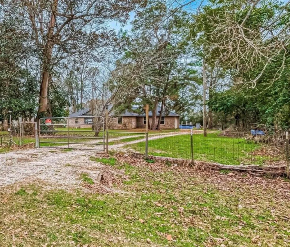 643 County Rd 3706a Drive Splendora, TX 77372