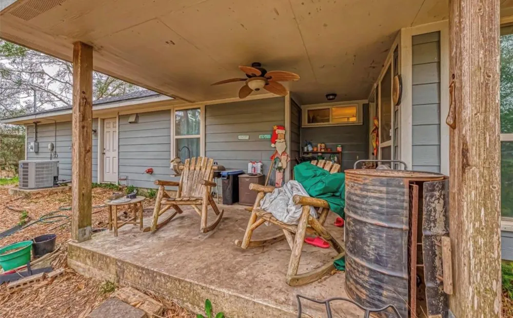 643 County Rd 3706a Drive Splendora, TX 77372