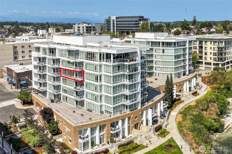 320 Washington Avenue #404
