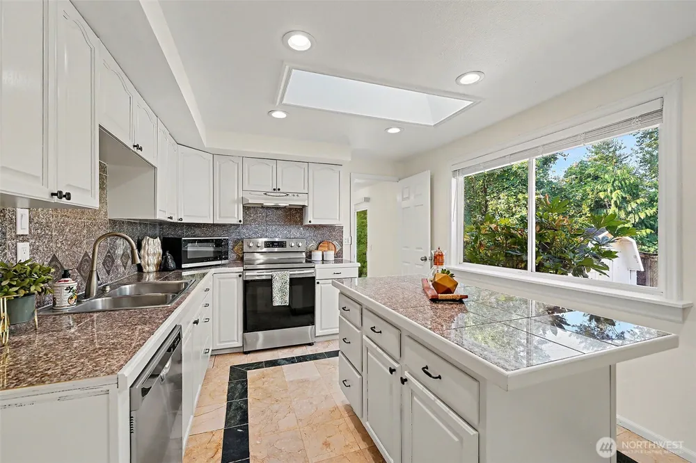 25503 151st Place SE Covington, WA 98042