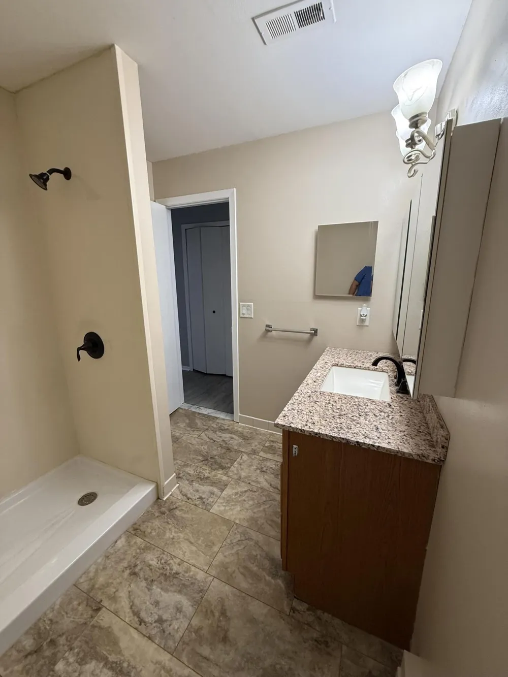 7708 Manor Circle #Apt 103 Westland City, MI 48185