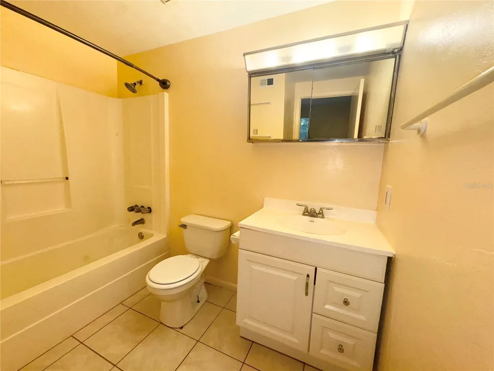109 SE 16TH AVENUE #Q101 Gainesville, FL 32601
