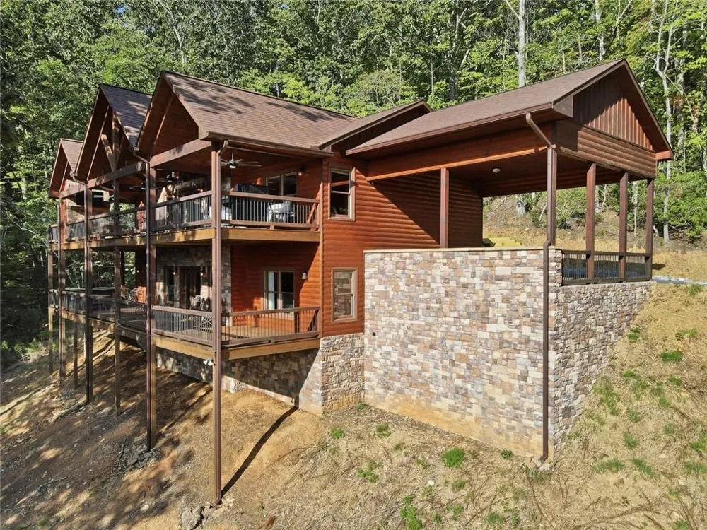 175 Stuart Drive Drive Mineral Bluff, GA 30559