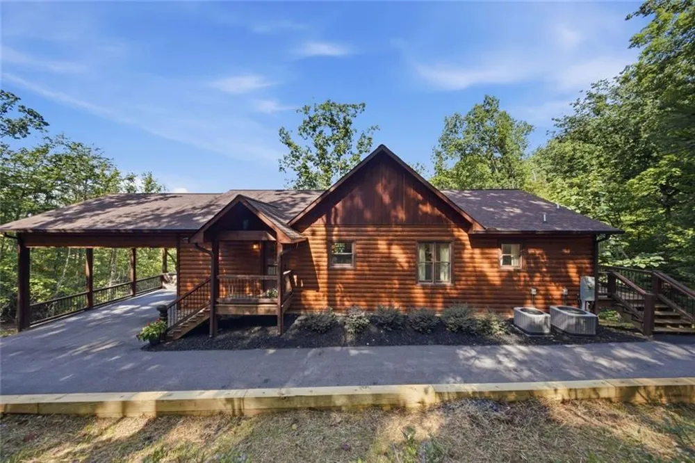 175 Stuart Drive Drive Mineral Bluff, GA 30559