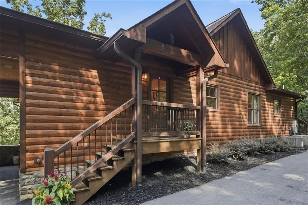 175 Stuart Drive Drive Mineral Bluff, GA 30559