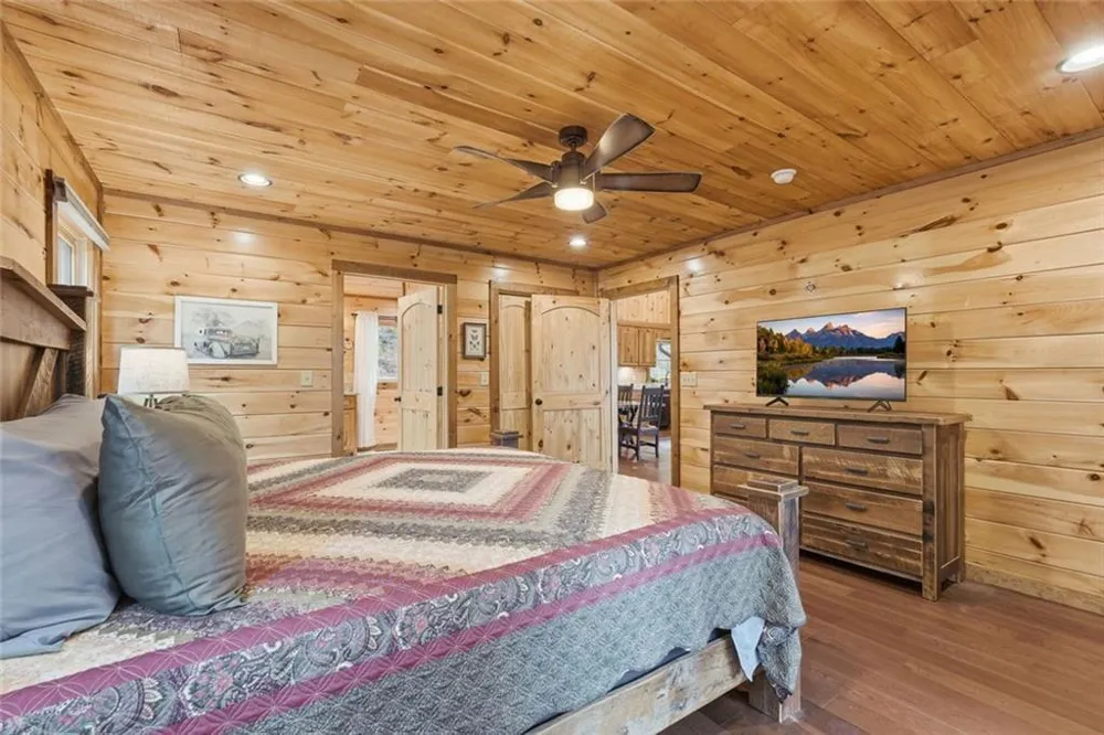 175 Stuart Drive Drive Mineral Bluff, GA 30559