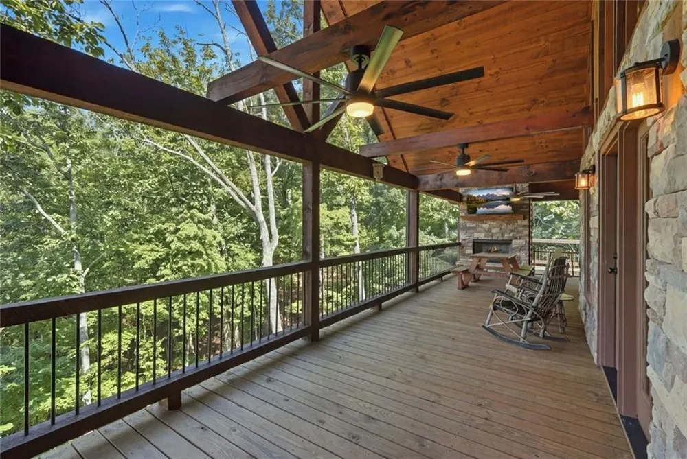 175 Stuart Drive Drive Mineral Bluff, GA 30559