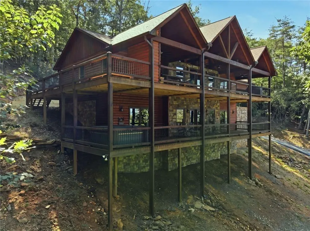175 Stuart Drive Drive Mineral Bluff, GA 30559