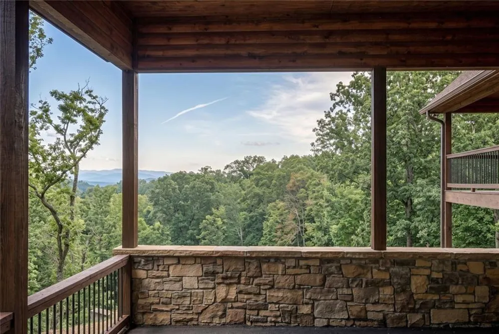 175 Stuart Drive Drive Mineral Bluff, GA 30559