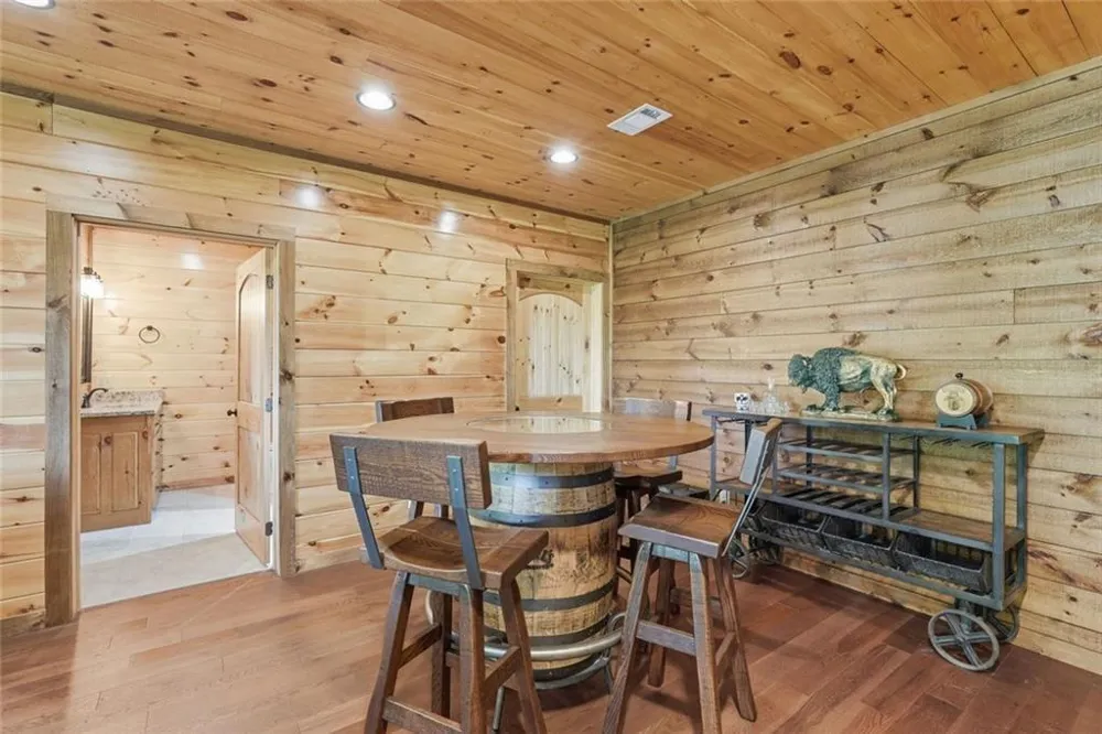 175 Stuart Drive Drive Mineral Bluff, GA 30559