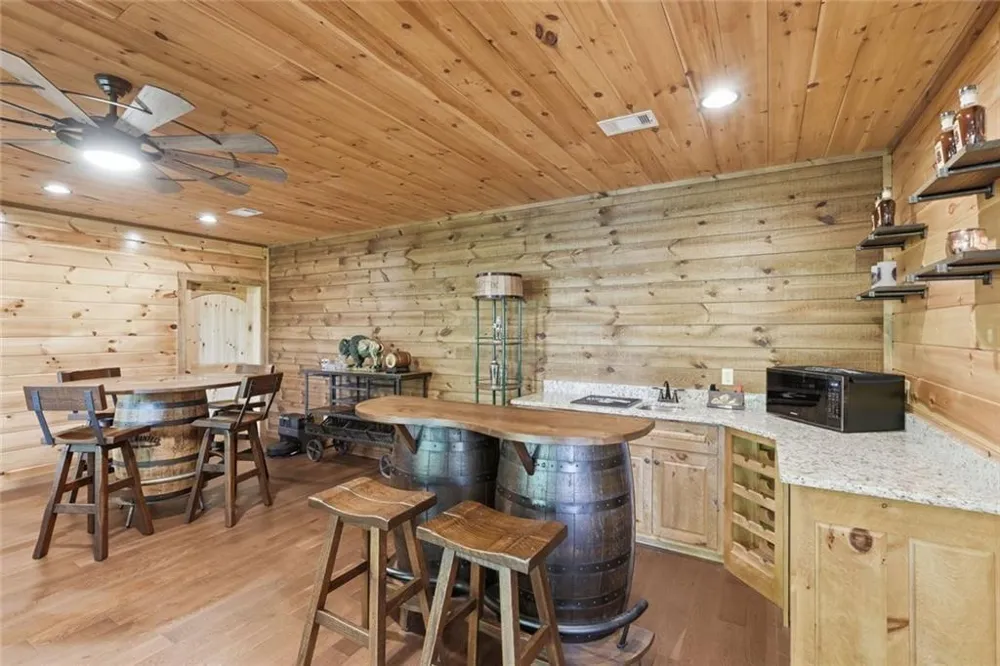 175 Stuart Drive Drive Mineral Bluff, GA 30559