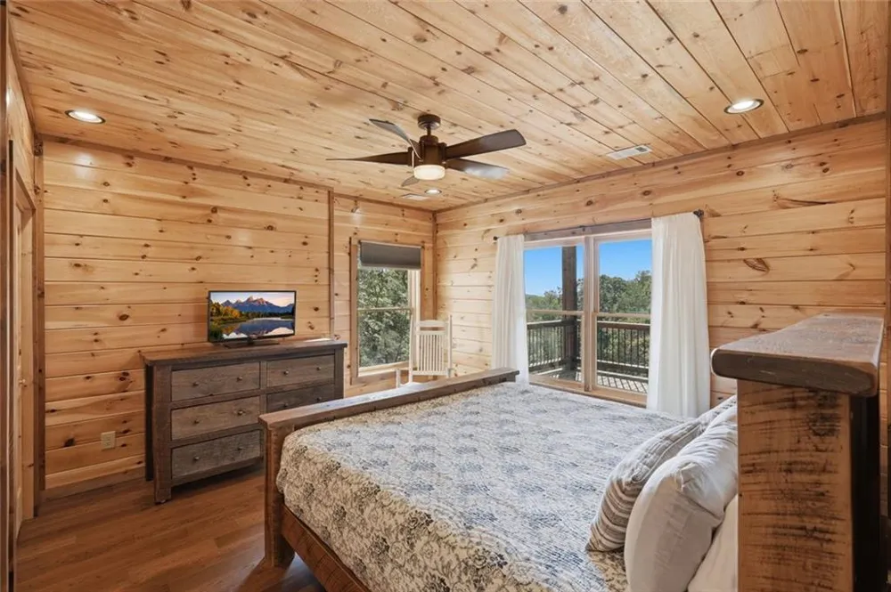 175 Stuart Drive Drive Mineral Bluff, GA 30559