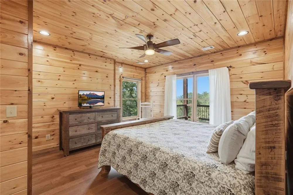 175 Stuart Drive Drive Mineral Bluff, GA 30559
