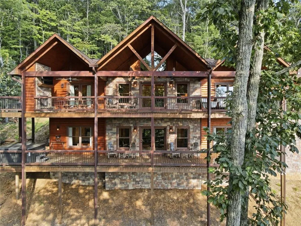 175 Stuart Drive Drive Mineral Bluff, GA 30559