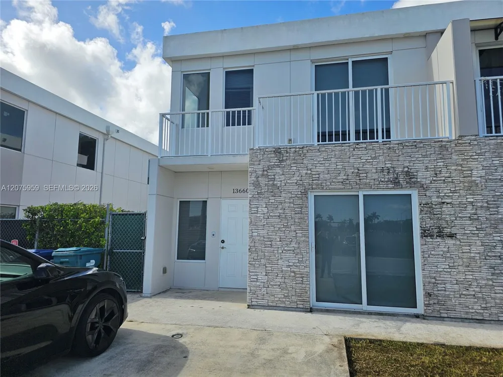 13660 SW 260th St Homestead, FL 33032