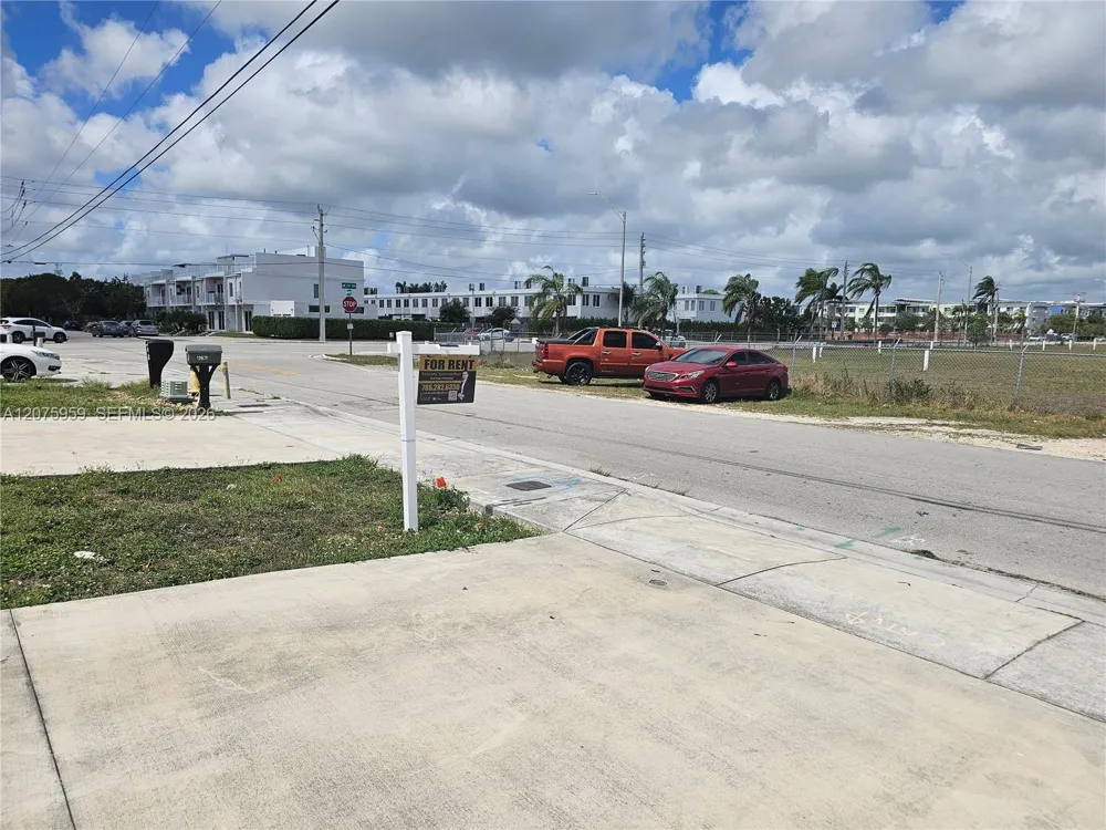13660 SW 260th St Homestead, FL 33032