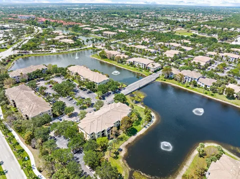 2807 VERONIA DRIVE #108
