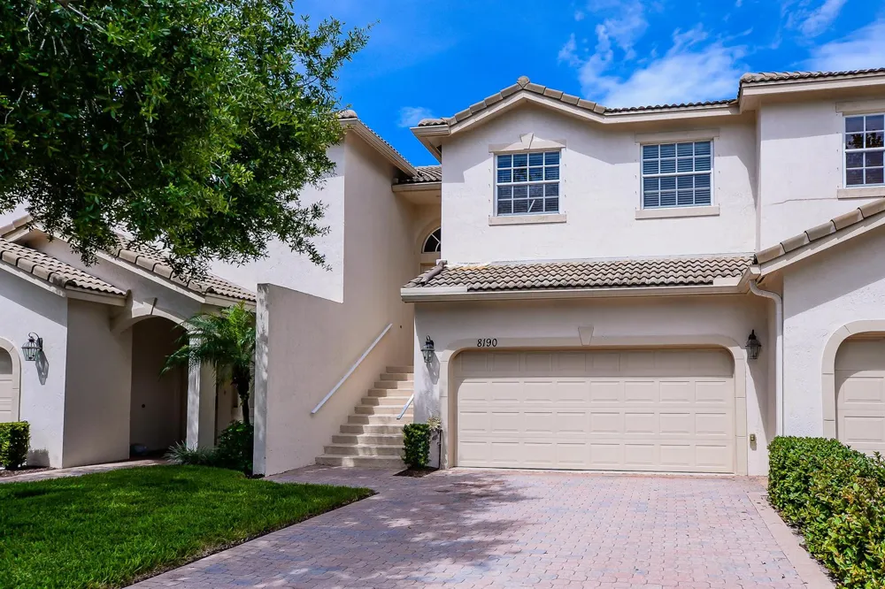 8190 MULLIGAN CIRCLE Port St. Lucie, FL 34986