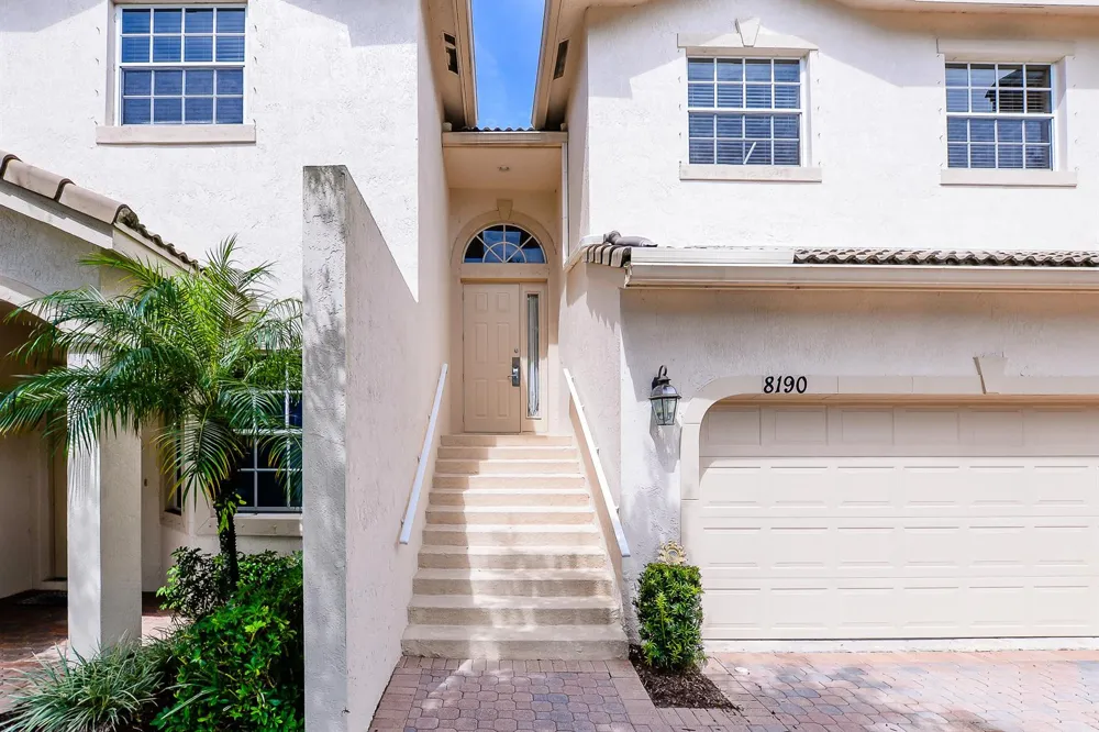 8190 MULLIGAN CIRCLE Port St. Lucie, FL 34986