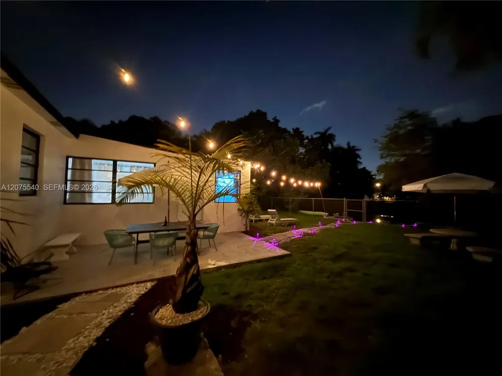 119 NW 85 st #1 Miami, FL 33150