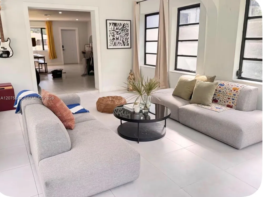 119 NW 85 st #1 Miami, FL 33150