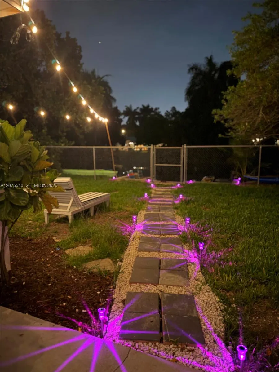 119 NW 85 st #1 Miami, FL 33150