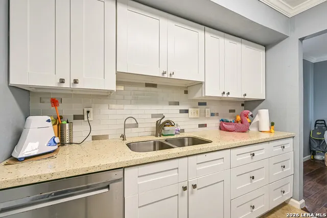 3220 69TH ST #APT J6 Galveston, TX 77551