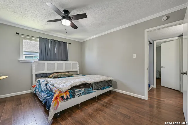 3220 69TH ST #APT J6 Galveston, TX 77551