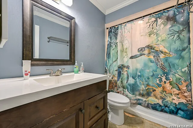 3220 69TH ST #APT J6 Galveston, TX 77551