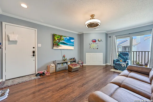 3220 69TH ST #APT J6 Galveston, TX 77551