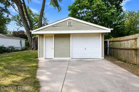 8082 Robert Street