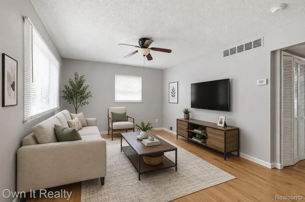 8082 Robert Street Taylor City, MI 48180