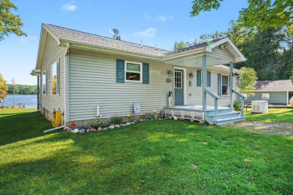 4422 S Sunset Drive Curtis Township, MI 48737