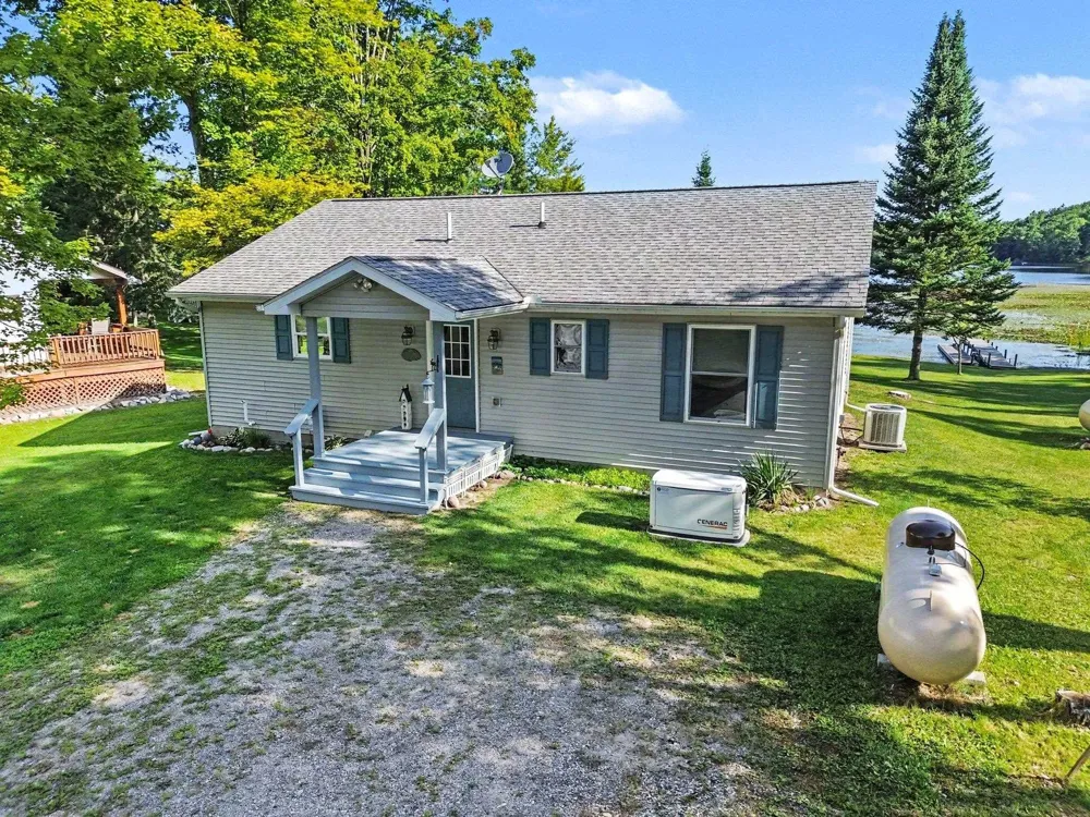 4422 S Sunset Drive Curtis Township, MI 48737