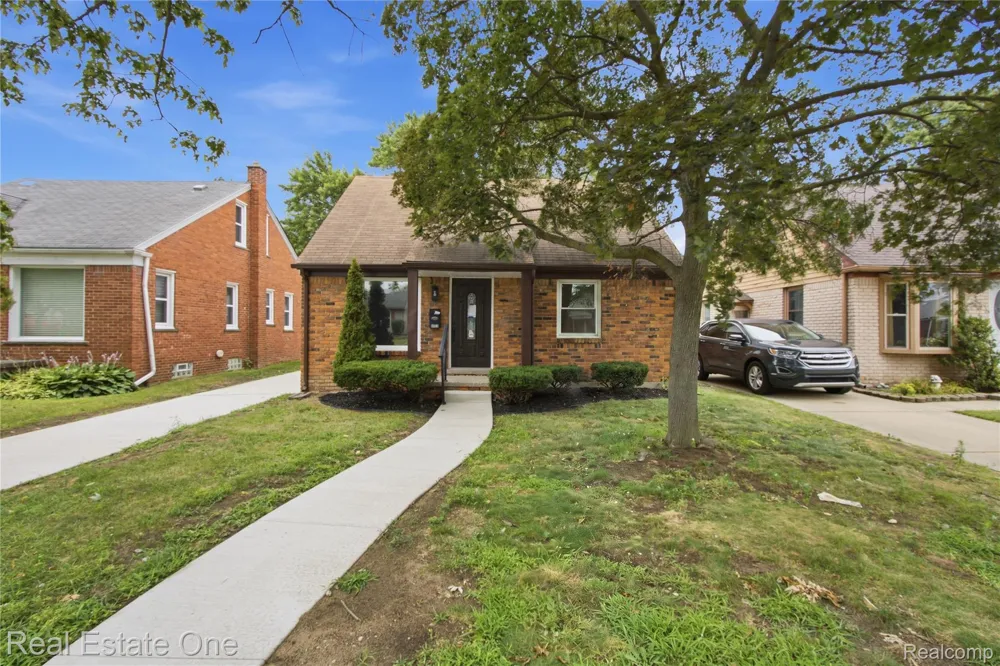 6953 Vernon Street Dearborn Heights City, MI 48127