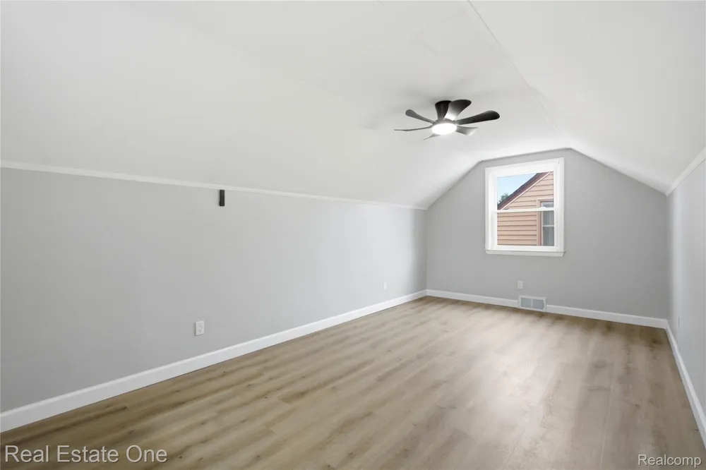 6953 Vernon Street Dearborn Heights City, MI 48127