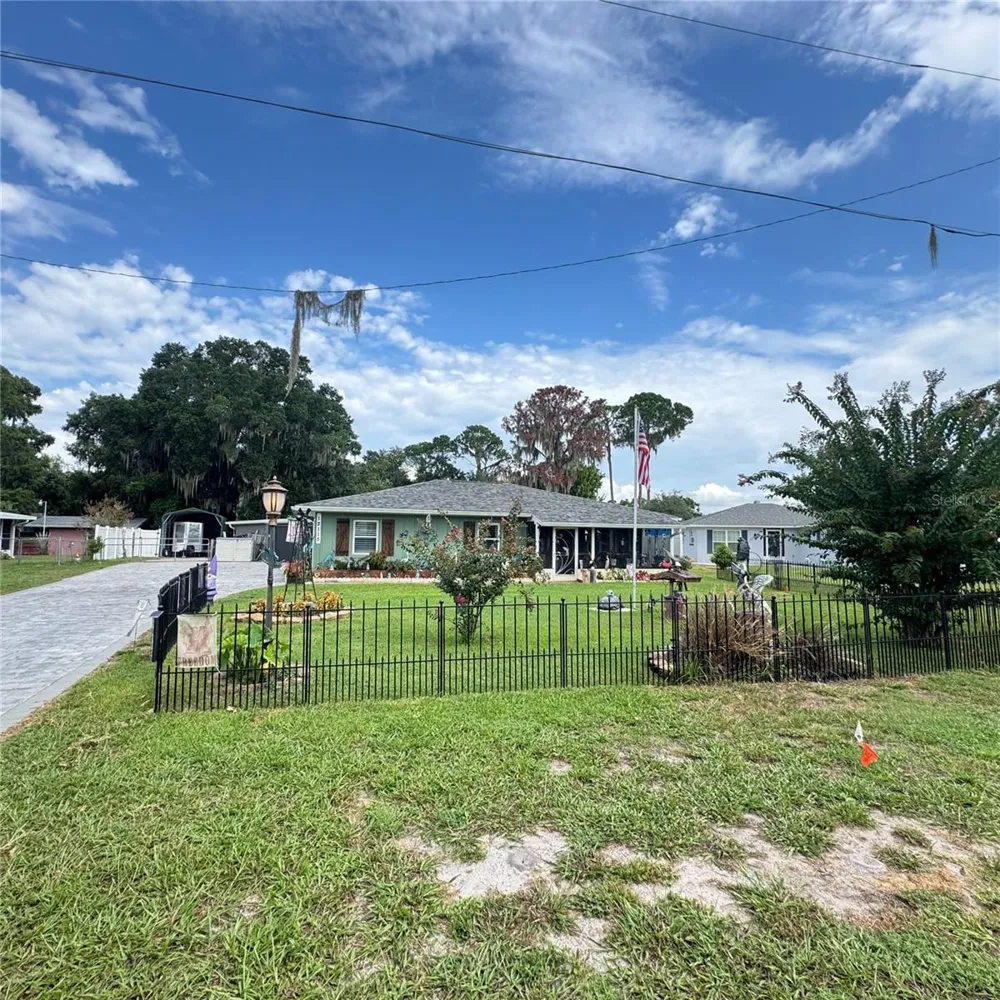12115 VIRGINIA DRIVE Leesburg, FL 34788