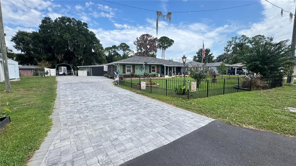 12115 VIRGINIA DRIVE Leesburg, FL 34788
